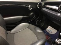 USED 2009 59 MINI CONVERTIBLE 1.6 COOPER 2d 120 BHP * PARKING SENSORS * CLIMATE * BLUETOOTH * 17 INCH ALLOY WHEELS *