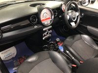 USED 2009 59 MINI CONVERTIBLE 1.6 COOPER 2d 120 BHP * PARKING SENSORS * CLIMATE * BLUETOOTH * 17 INCH ALLOY WHEELS *