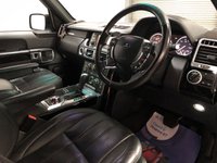 USED 2009 59 LAND ROVER RANGE ROVER 3.6 TDV8 VOGUE SE 5d 271 BHP * CRUISE  CONTROL * BLUETOOTH * NAVIGATION * HEATED FRONT  & REAR LEATHER SEATS *