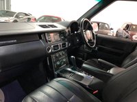 USED 2009 59 LAND ROVER RANGE ROVER 3.6 TDV8 VOGUE SE 5d 271 BHP * CRUISE  CONTROL * BLUETOOTH * NAVIGATION * HEATED FRONT  & REAR LEATHER SEATS *