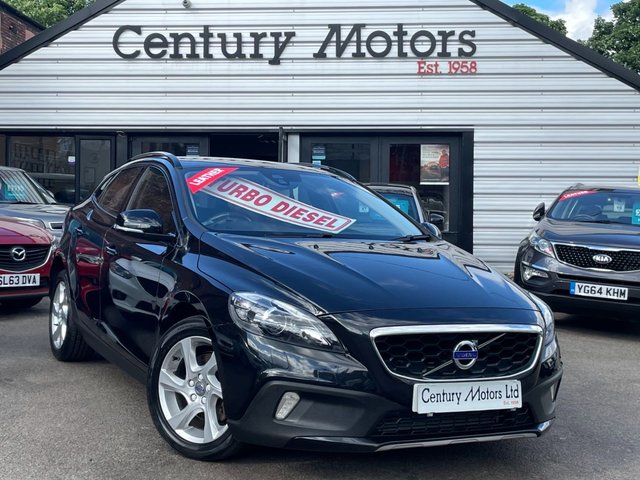 2015 64 Volvo V40 1.6 D2 Cross Country LUX 5dr - LEATHER