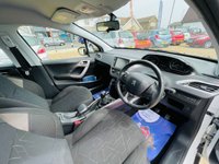 USED 2014 64 PEUGEOT 2008 1.2 ACTIVE 5d 82 BHP Economical, practical Modern Mini SUV
