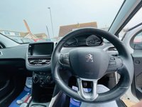 USED 2014 64 PEUGEOT 2008 1.2 ACTIVE 5d 82 BHP Economical, practical Modern Mini SUV