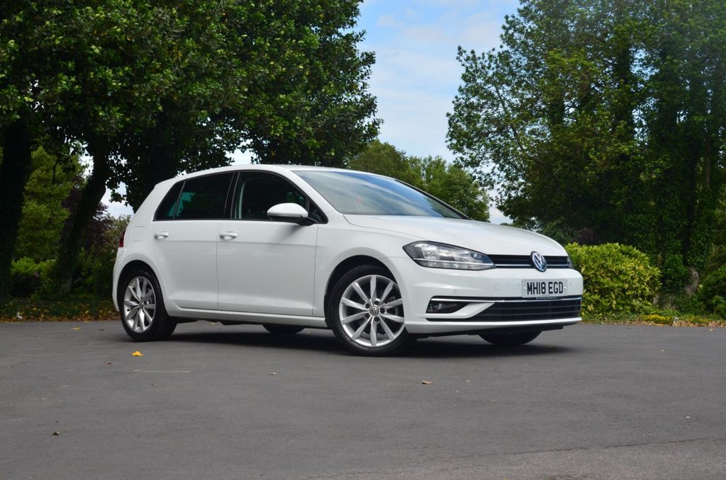 View our VOLKSWAGEN GOLF