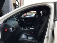 USED 2017 17 JAGUAR XE 2.0 R-SPORT 4d 178 BHP 