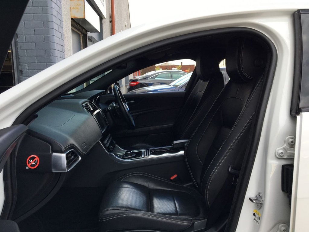 USED 2017 17 JAGUAR XE 2.0 R-SPORT 4d 178 BHP 