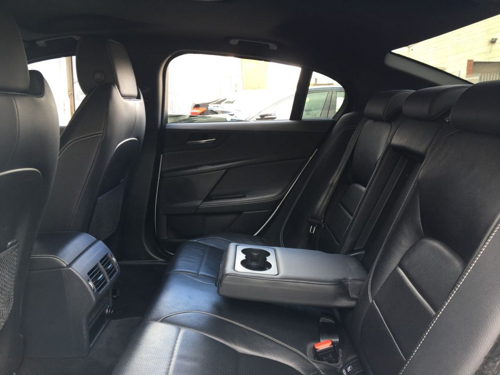 USED 2017 17 JAGUAR XE 2.0 R-SPORT 4d 178 BHP 