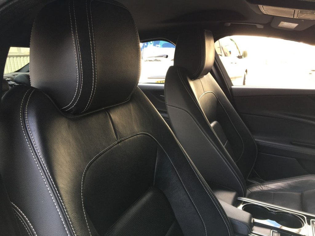 USED 2017 17 JAGUAR XE 2.0 R-SPORT 4d 178 BHP 
