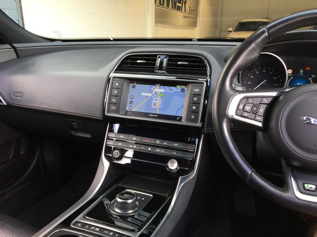 USED 2017 17 JAGUAR XE 2.0 R-SPORT 4d 178 BHP 