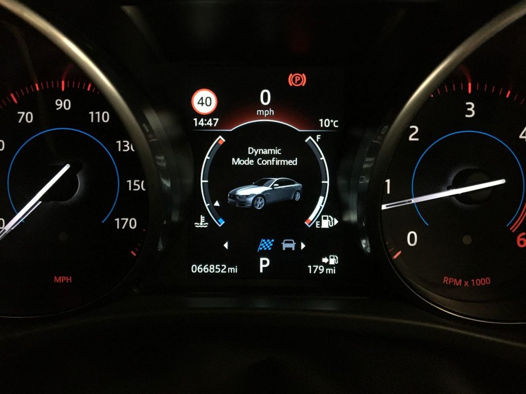 USED 2017 17 JAGUAR XE 2.0 R-SPORT 4d 178 BHP 