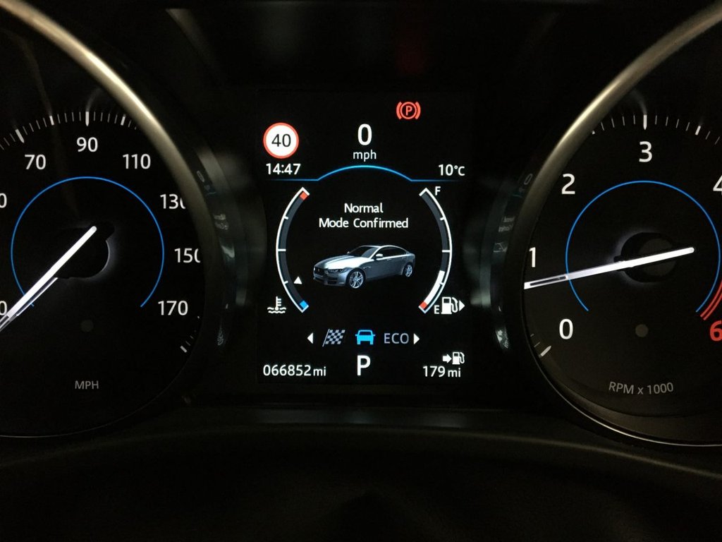 USED 2017 17 JAGUAR XE 2.0 R-SPORT 4d 178 BHP 