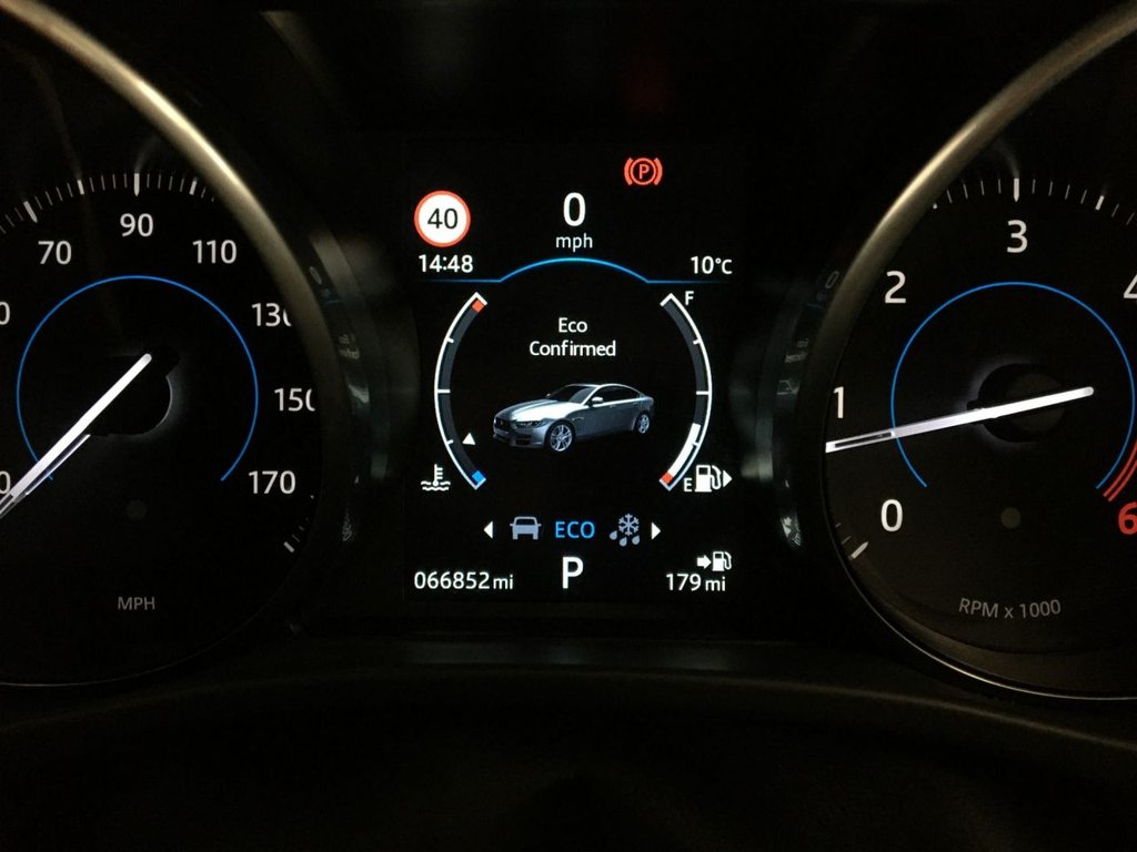 USED 2017 17 JAGUAR XE 2.0 R-SPORT 4d 178 BHP 