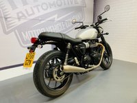 USED 2018 68 TRIUMPH BONNEVILLE STREET TWIN ONLY 780 MILES FROM NEW
