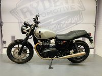 USED 2018 68 TRIUMPH BONNEVILLE STREET TWIN ONLY 780 MILES FROM NEW