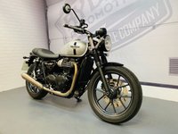 USED 2018 68 TRIUMPH BONNEVILLE STREET TWIN ONLY 780 MILES FROM NEW