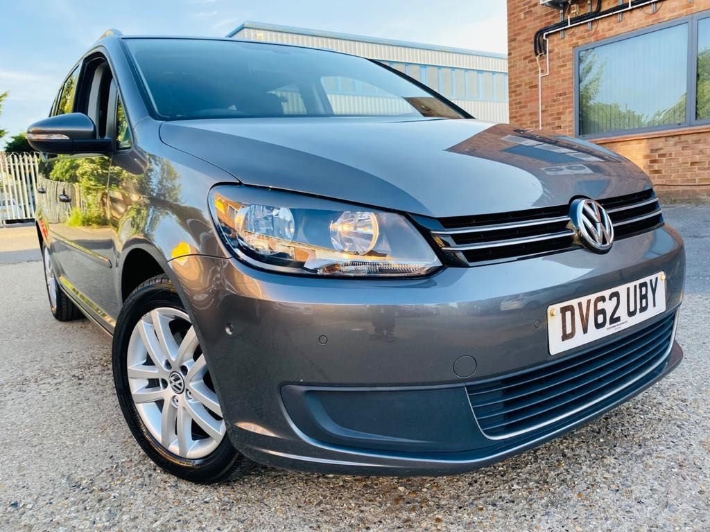 View our VOLKSWAGEN TOURAN