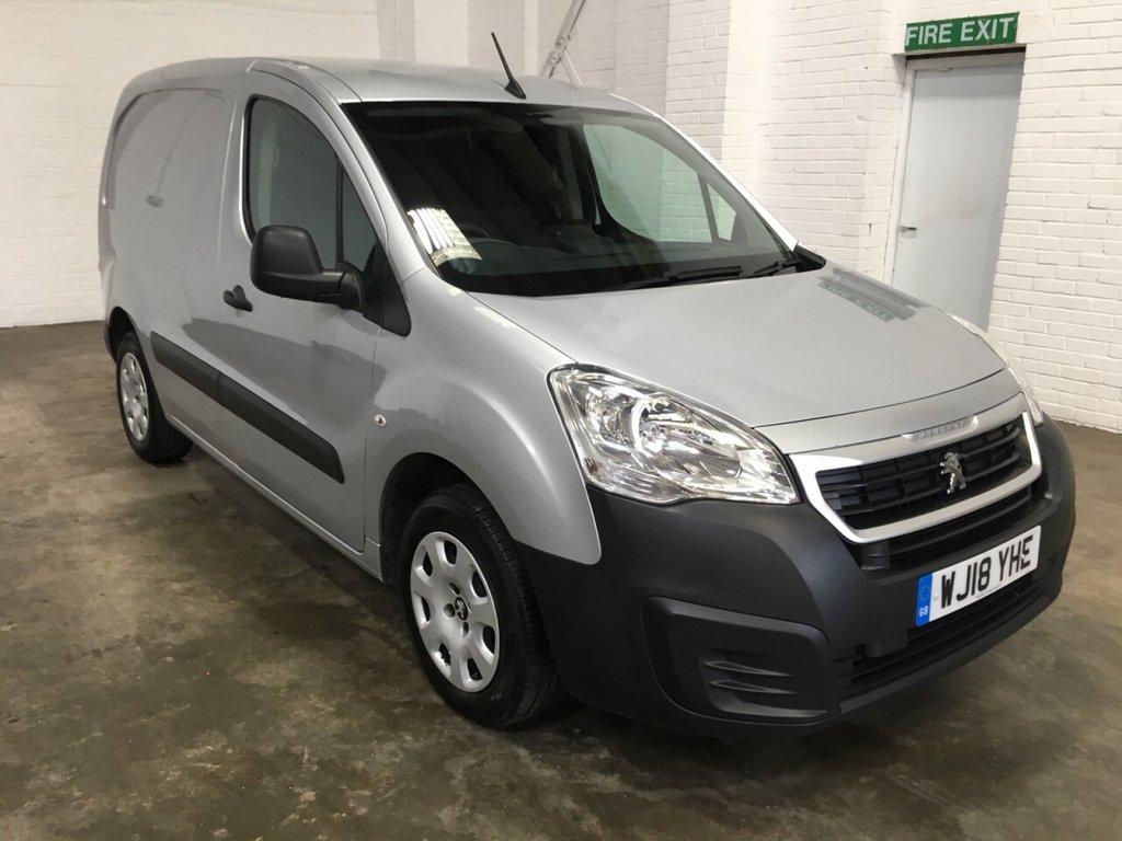View our PEUGEOT PARTNER