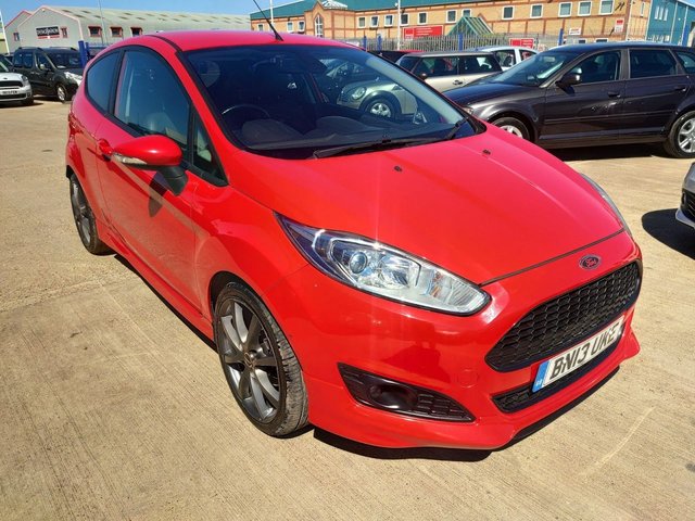 2013 13 FORD FIESTA 1.0 ZETEC S 3d 124 BHP 5 STAMPS OF SERVICE HISTORY