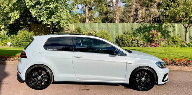 View our VOLKSWAGEN GOLF