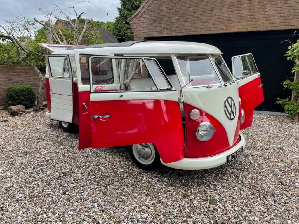 View our VOLKSWAGEN TRANSPORTER