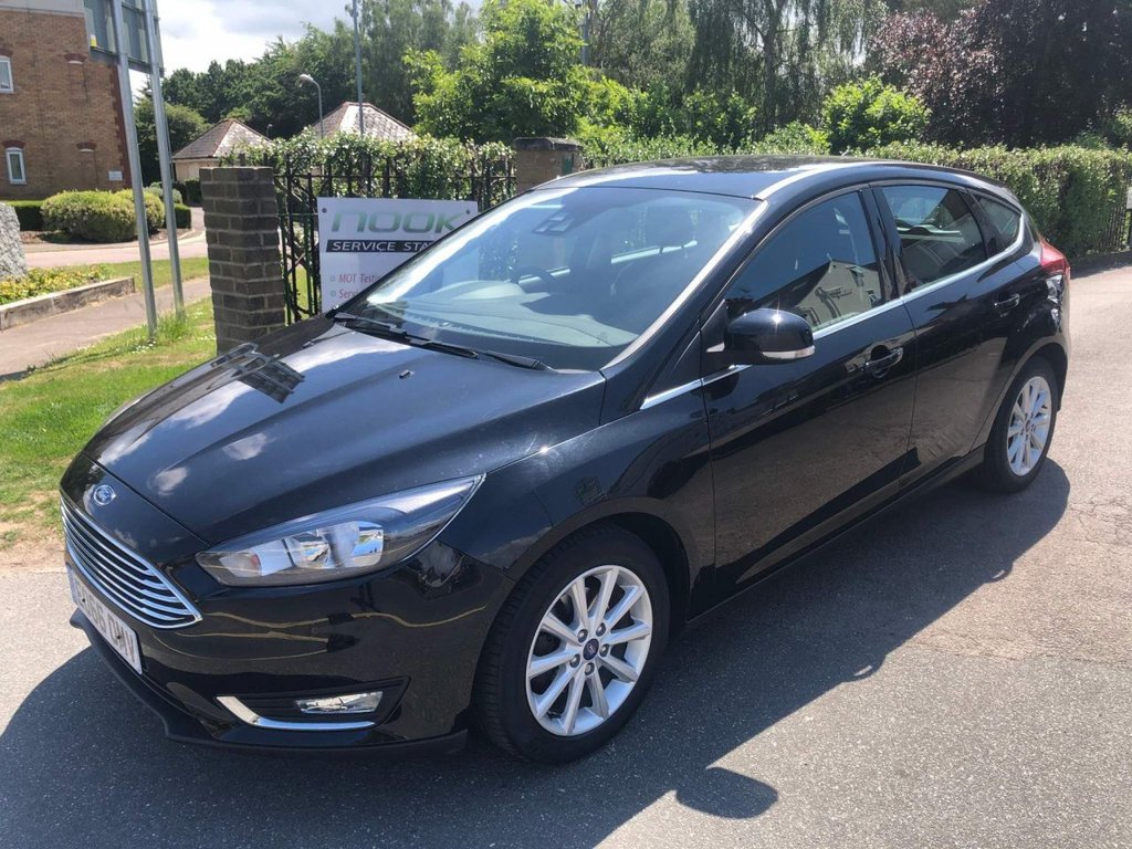 View our FORD FOCUS