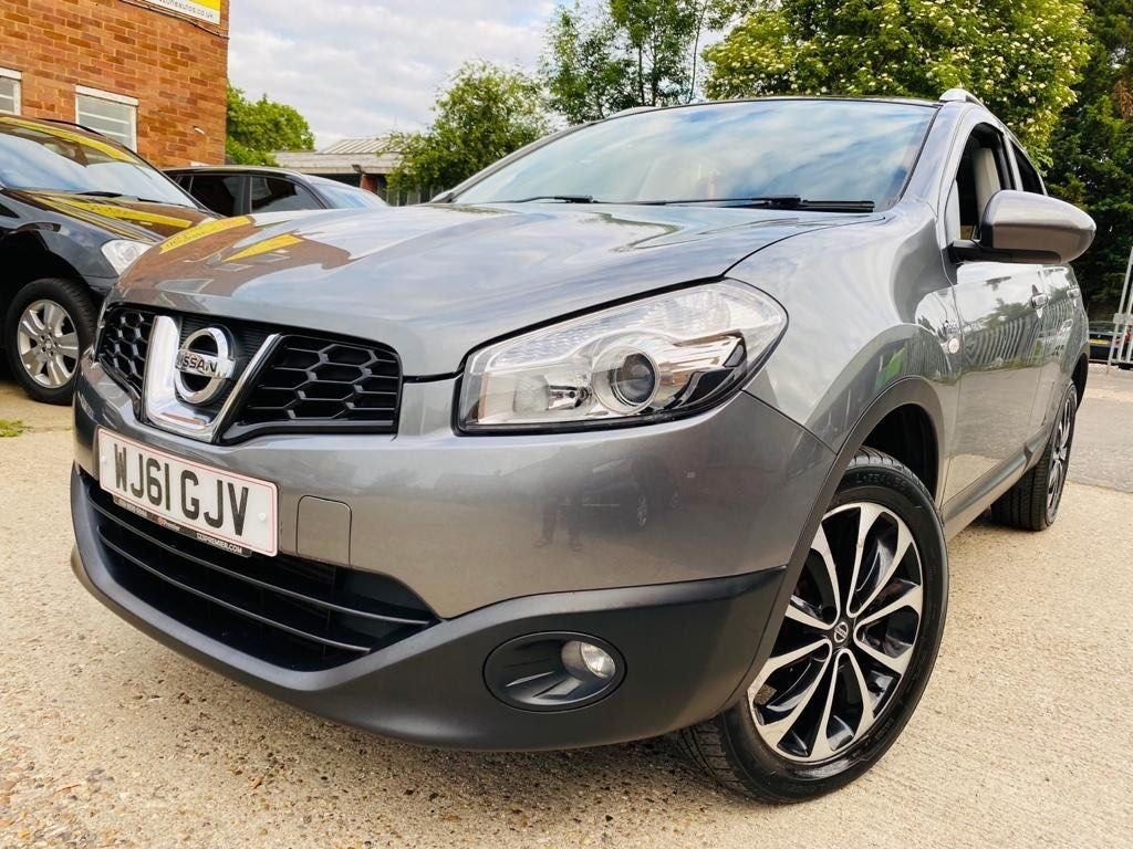 View our NISSAN QASHQAI