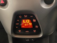 USED 2018 68 TOYOTA AYGO 1.0 VVT-I X-PRESS X-SHIFT 5d 69 BHP 7" Navigation Screen