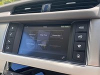 USED 2016 16 JAGUAR XF 2.0 PORTFOLIO 4d 177 BHP Ivory Heated/Memory Leather