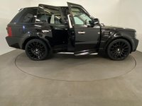 USED 2009 09 LAND ROVER RANGE ROVER SPECIAL EDITIONS 2.7 TDV6  REVERE LONDON EDITION 5d 188 BHP Extremely well cared for and maintained with full service history, and the benefit of a timing belt kit fitted for delivery, This spectacular Revere of London Range Rover Stormer Edition will be supplied with 12 months mot and Free uk delivery