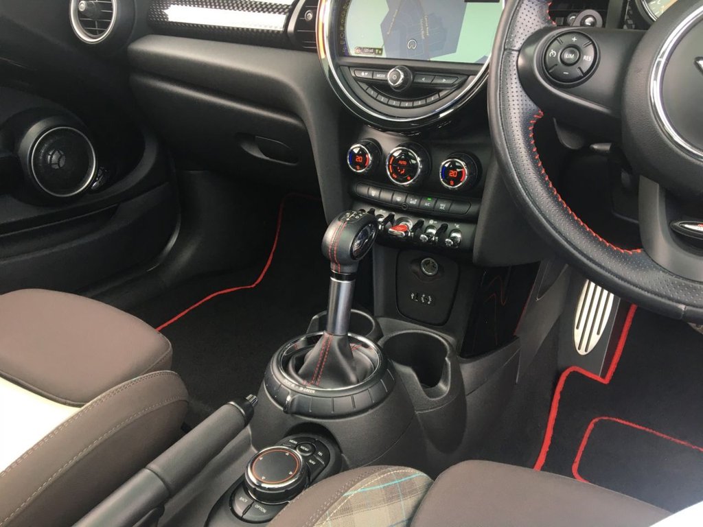 USED 2014 64 MINI HATCH COOPER 2.0 COOPER S 3d 189 BHP 