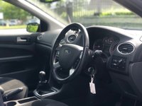 USED 2005 05 FORD FOCUS 1.6 GHIA 16V 5d 116 BHP 