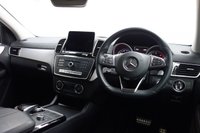 USED 2016 66 MERCEDES-BENZ GLE-CLASS 3.0 GLE 350 D 4MATIC AMG LINE 4d AUTO 255 BHP APPLE CAR PLAY + HEATED SEATS