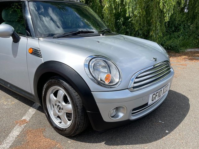 View our MINI CONVERTIBLE