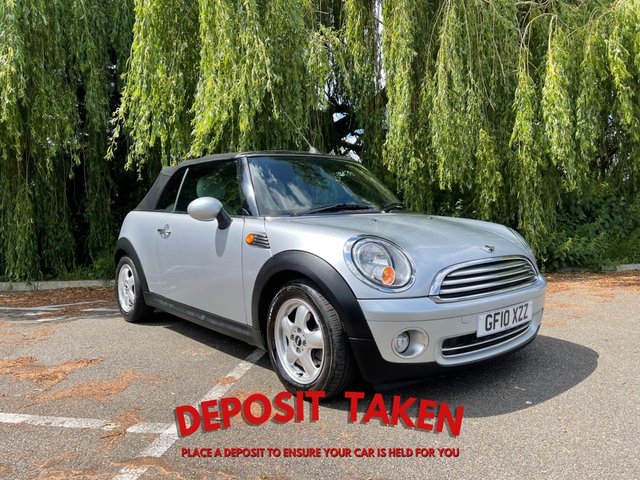 2010 10 MINI CONVERTIBLE 1.6 COOPER 2d 122 BHP Convertible & Red Leather