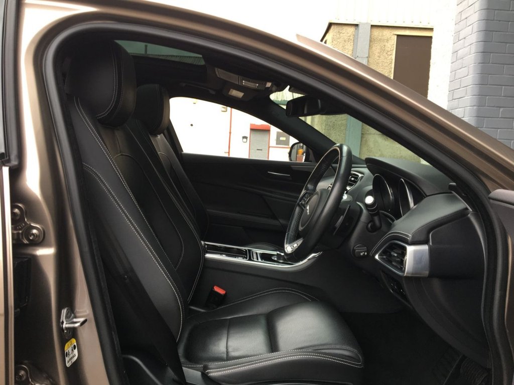 USED 2016 16 JAGUAR XE 2.0 R-SPORT D AWD 4d 178 BHP 