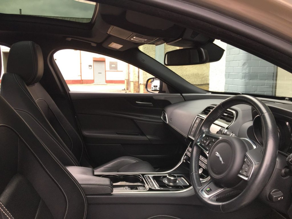 USED 2016 16 JAGUAR XE 2.0 R-SPORT D AWD 4d 178 BHP 