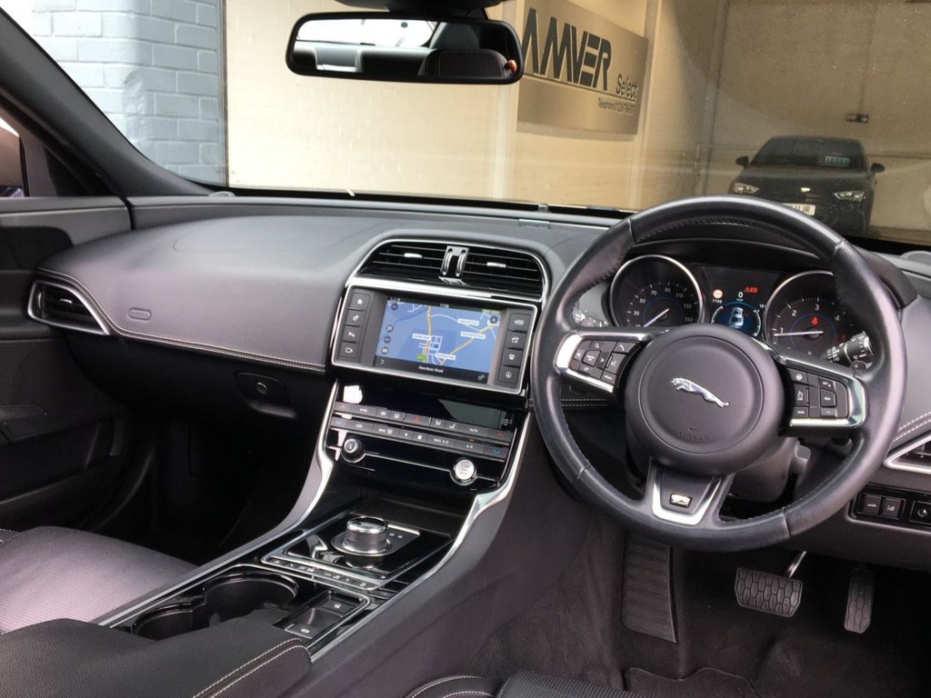 USED 2016 16 JAGUAR XE 2.0 R-SPORT D AWD 4d 178 BHP 