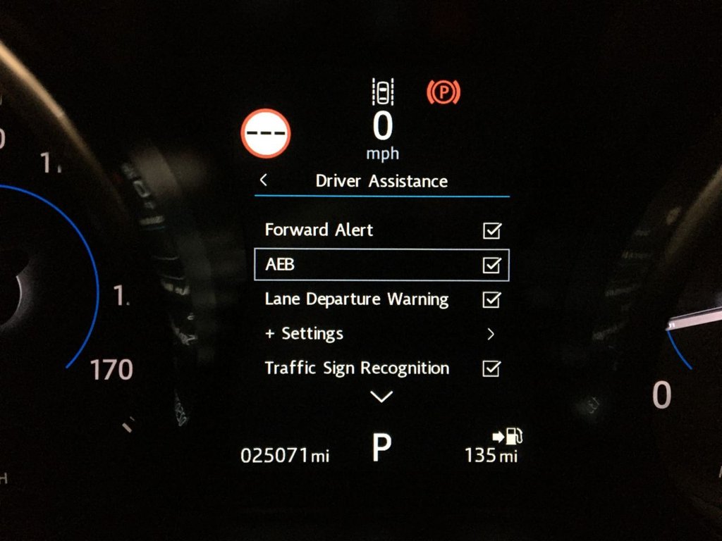 USED 2016 16 JAGUAR XE 2.0 R-SPORT D AWD 4d 178 BHP 