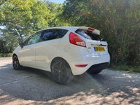 USED 2014 63 FORD FIESTA 1.0 TITANIUM 5d 124 BHP BLUETOOTH+CRUISE CONTROL+AIR CON