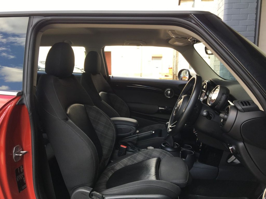 USED 2017 67 MINI HATCH COOPER 2.0 COOPER S 3d 189 BHP 