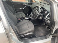 USED 2013 13 VAUXHALL ASTRA 1.7 SRI CDTI 5d 130 BHP SRi diesel ESTATE - cheap road tax, great economy