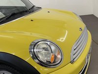 USED 2010 60 MINI CONVERTIBLE 1.6 COOPER D 2d 112 BHP Sports seats