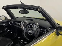 USED 2010 60 MINI CONVERTIBLE 1.6 COOPER D 2d 112 BHP Sports seats