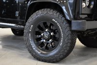 USED 2010 10 LAND ROVER DEFENDER 2.4 110 TD XS STATION WAGON 5d 121 BHP 7 Seat XS Station Wagon