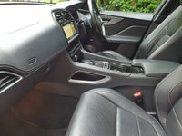 USED 2017 66 JAGUAR F-PACE 3.0 V6 S AWD 5d 296 BHP ZERO DEPOSIT FINANCE AVAILABLE