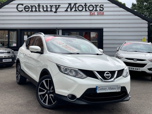 2014 Nissan Qashqai 1.5 DCi TEKNA (Smart Vision) 5dr - PANORAMIC ROOF