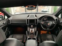 USED 2011 T PORSCHE CAYENNE 3.0 S HYBRID TIPTRONIC S 5d 333 BHP REAR ENTERTAINMENT, PIRELLI TYRES