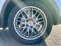 USED 2011 T PORSCHE CAYENNE 3.0 S HYBRID TIPTRONIC S 5d 333 BHP REAR ENTERTAINMENT, PIRELLI TYRES