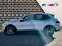 USED 2011 T PORSCHE CAYENNE 3.0 S HYBRID TIPTRONIC S 5d 333 BHP REAR ENTERTAINMENT, PIRELLI TYRES