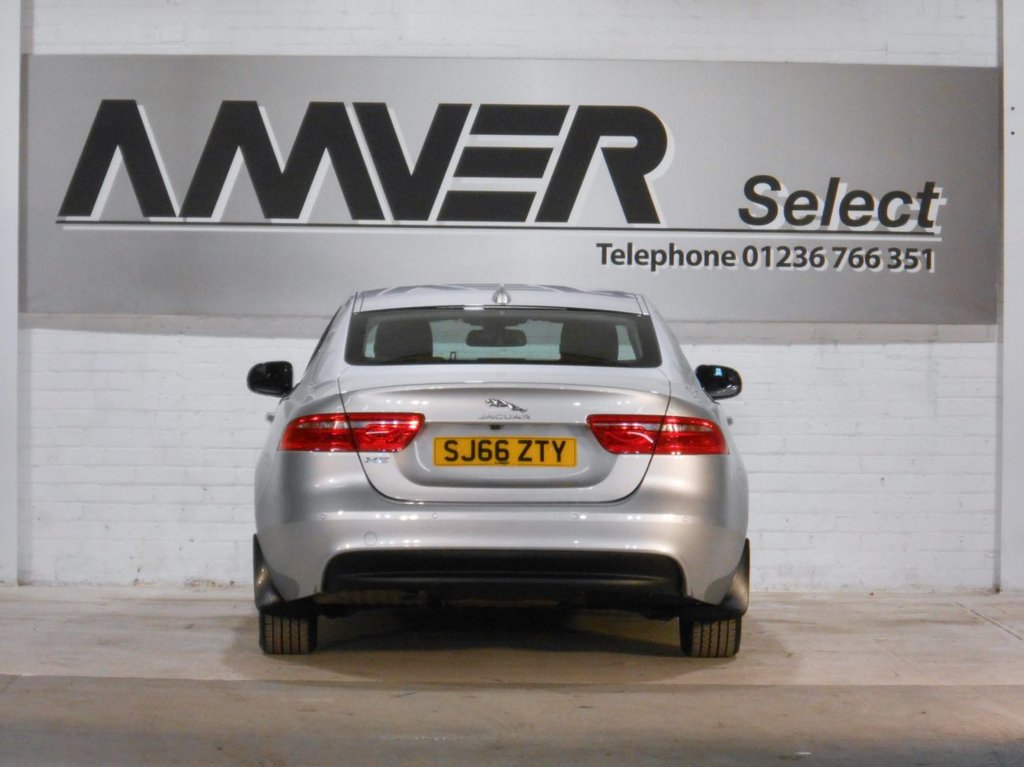 USED 2016 66 JAGUAR XE 2.0 PRESTIGE 4d 161 BHP 